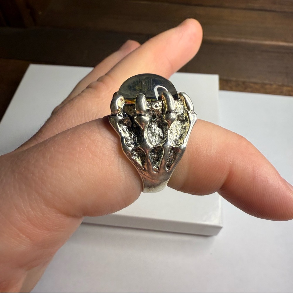 Silver Eye Design Ring - Picture 3 of 6